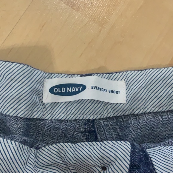 Old Navy Everyday linen short - Picture 2 of 3